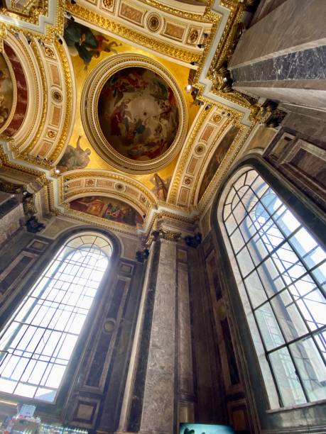 wnętrze katedry św. izaaka, sankt petersburg, rosja - cathedral st petersburg indoors fresco zdjęcia i obrazy z banku zdjęć