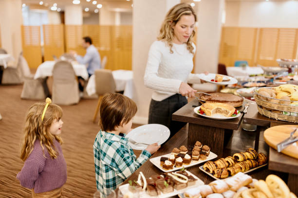 istock Family has breakfast in the hotel restaurant 1441334922