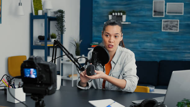 istock Famous internet tech enthusiast reviewing modern wireless mouse 1441374765