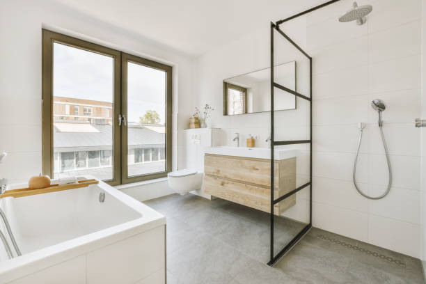 istock Spacious bathroom with good lighting and modern equipment 1441412594