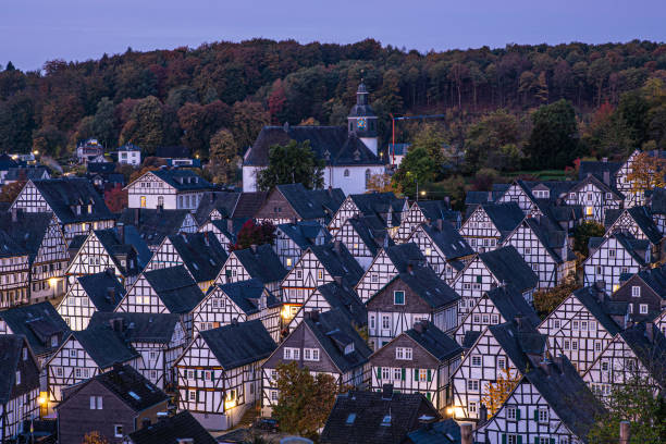 istock Alter Flecken in Freudenberg zur Blauen Stunde 1441465642