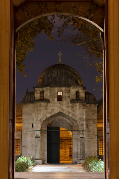 istock istanbul suleymaniye mosque at night 1441470492