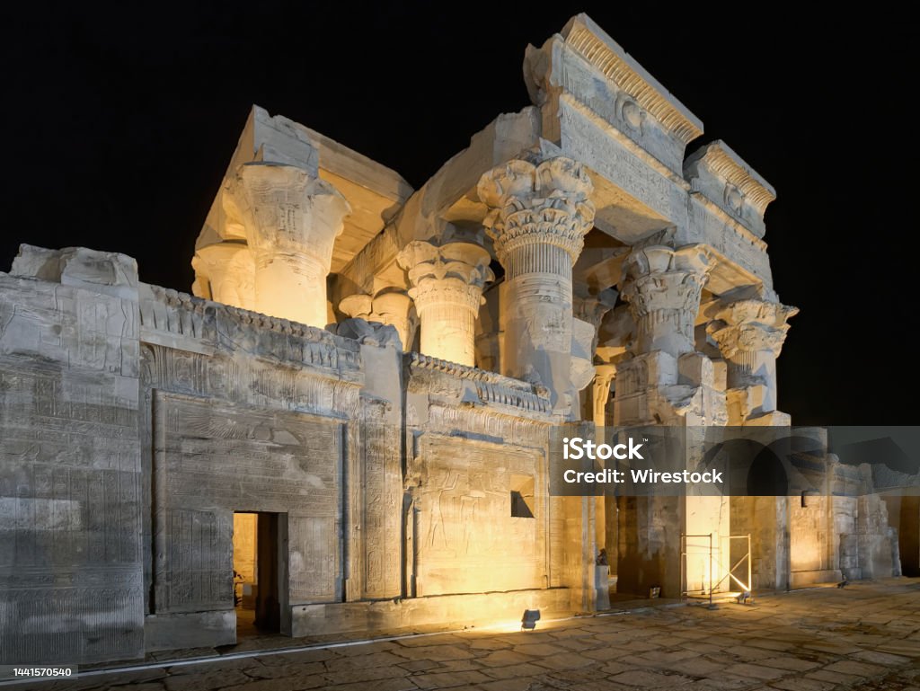 Hình Ảnh Ban Đêm Của Đền Kom Ombo Ở Ai Cập Hình ảnh Sẵn có - Tải ...