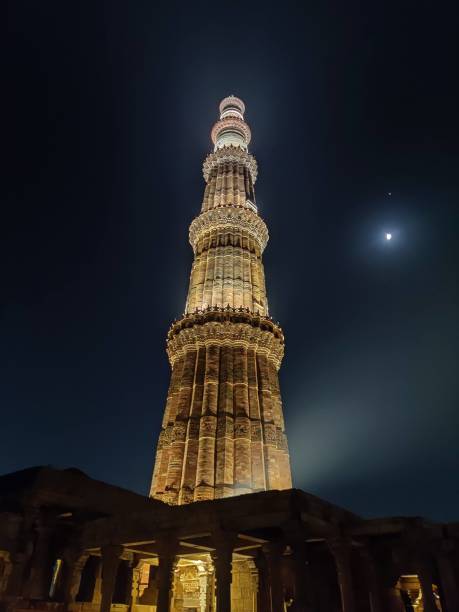 istock Beautiful Qutab minar at Night 1441620803