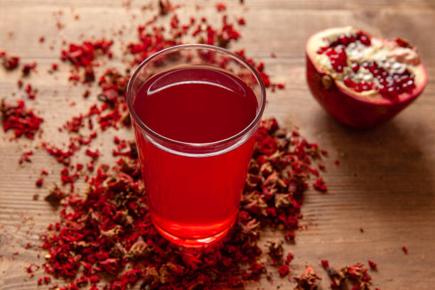 Vinegar water and pomegranate