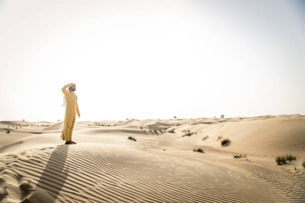 istock Arabic man in the desert 1441675085