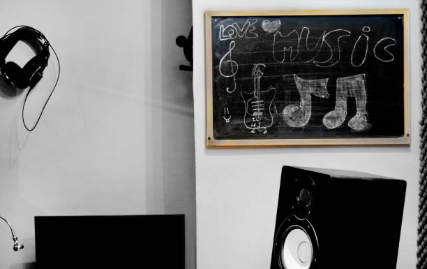 istock Amo la musica 1441688927