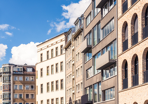 multiple window pattern on a residential building in Kopenhagen, Denmark