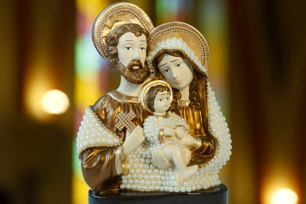 istock holy family catholic image 1441715604