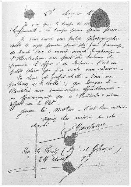 illustrations, cliparts, dessins animés et icônes de image ancienne : lettre du capitaine marchand pour le réalisateur de « l’illustration » - police france