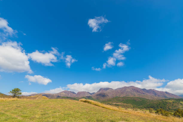 Kuju Plateau blue sky Blue sky at Kuju Highlands in Taketa City, Oita Prefecture, Japan taketa photos stock pictures, royalty-free photos & images