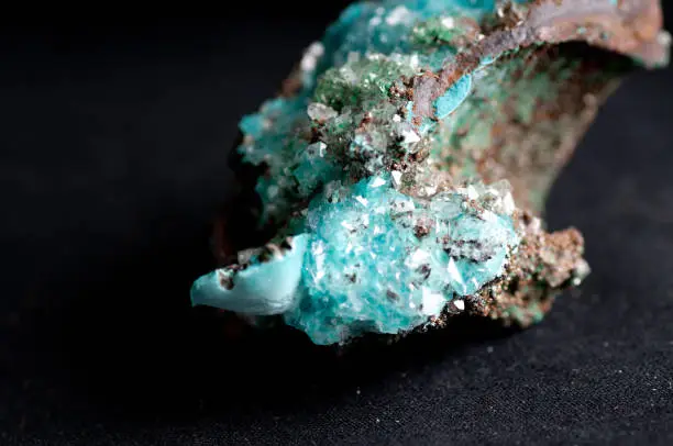 Photo of rosasite and calcite mineral sample