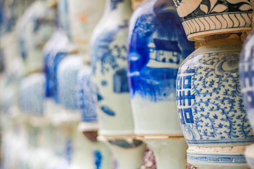 Lots of Chinese Porcelain, Blue and White Porcelain, Chinese Porcelain Culture, Ancient Porcelain, Chinese Symbols, Chinese Characters, Chinese Signs, China たくさんの中国の磁器、青と白の磁器、中国の磁器文化、古代の磁器、中国のシンボル、漢字、漢字、中国