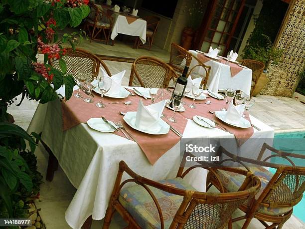 Ristorante Tropicale - Fotografie stock e altre immagini di Abbigliamento - Abbigliamento, Accendere (col fuoco), Acqua