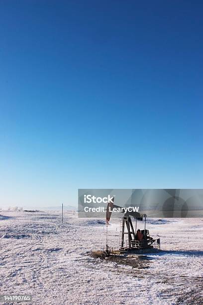 Impianto Di Perforazione Petrolifera Alberta Inverno - Fotografie stock e altre immagini di Alberta