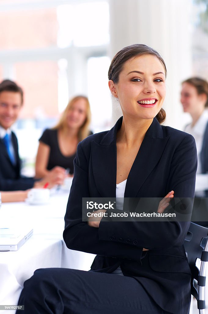 Executivo feminino sorrindo - Foto de stock de Adulto royalty-free