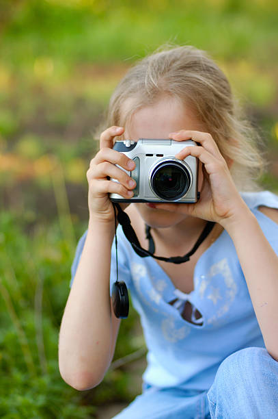 istock young girl, photographer 144207976