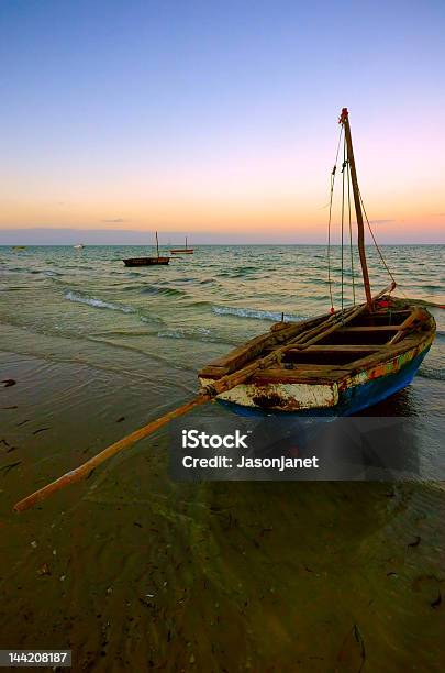 Photo libre de droit de Boutre banque d'images et plus d'images libres de droit de Afrique - Afrique, Aura, Bateau à voile