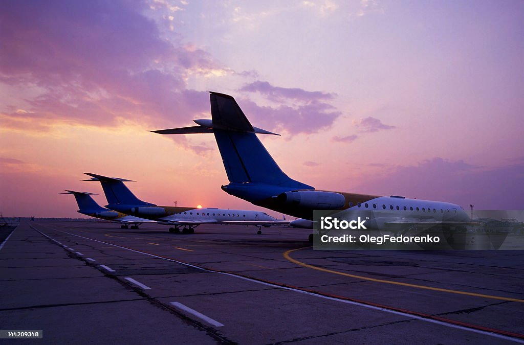 Авиации, гражданского, военного - Стоковые фото Пассажирский самолёт роялти-фри