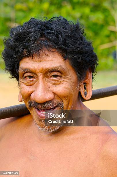 Foto de Sorrindo Homem Indiano e mais fotos de stock de Equador - América do Sul - Equador - América do Sul, Floresta amazônica, Floresta pluvial