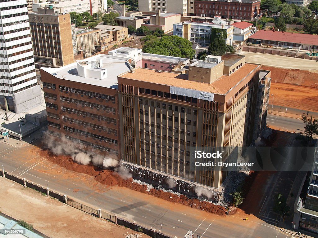 Edificio implosion nel centro di Johannesburg, Sud Africa - Foto stock royalty-free di Città