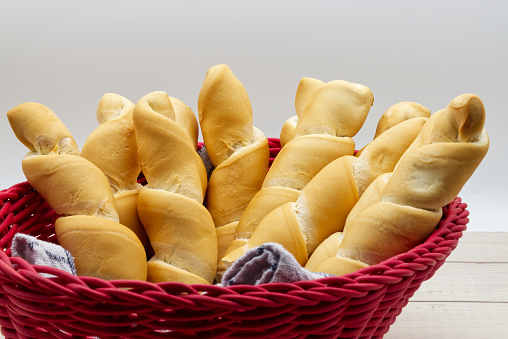 Pan italiano Crocetta Ferrarese. Pan tradicional de Ferrara, también conocido como: coppia ferrarese, ciopa, ciupeta, pane ferrarese. Cerrar. photo