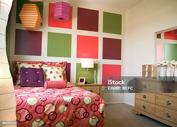 Colorido Interior De Quarto - Fotografias de stock e mais imagens de Criança - Criança, Quarto de Dormir, Aconchegante