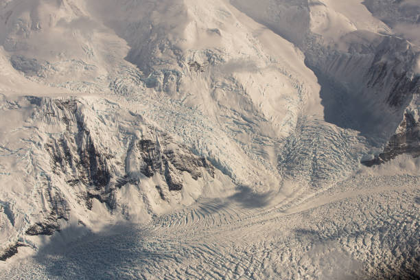 istock Aerial view of Antarctica's Transantarctic Mountain Range 1442122618