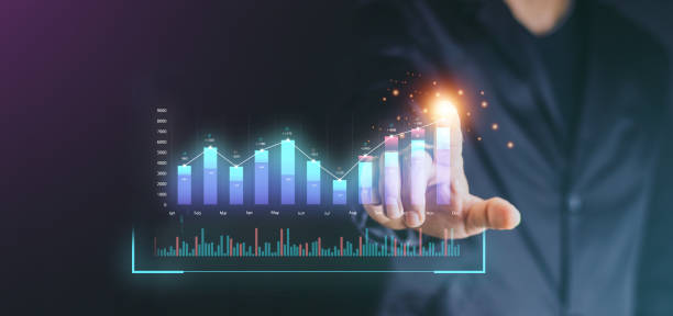 planning analyze indicator and strategy buy and sell, Stock market, Business growth, progress or success concept. Businessman or trader is pointing a growing virtual hologram stock, invest in trading planificación analizar indicadores y estrategia de compra y venta, mercado de valores, crecimiento del negocio, progreso o concepto de éxito. el hombre de negocios o comerciante está apuntando una acción de holograma virtual en crecimiento, invierta en