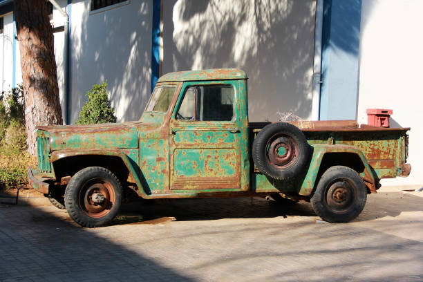istock An old green truck with a body and rust spots 1442190350