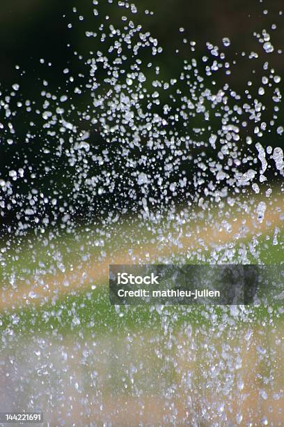 Goccia Dacqua - Fotografie stock e altre immagini di Calore - Concetto - Calore - Concetto, Composizione verticale, Estate