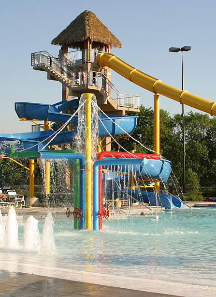 water park - amusement park family water slide child stock-fotos und bilder