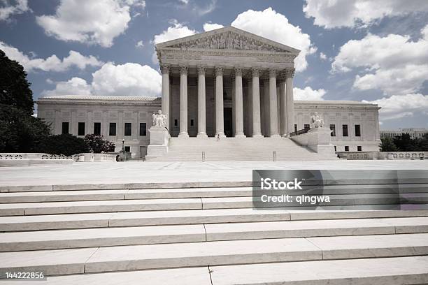 Los Pasos Principales Para Ee Uu Tribunal Supremo Washington Cielo Azul Foto de stock y más banco de imágenes de Escaleras