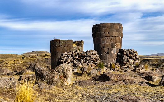 Torres funerarias en el cementerio pre-inca de Sillustani, Perú photo