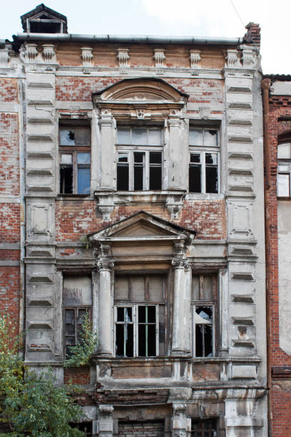 istock wall of old abandoned house 1442230845