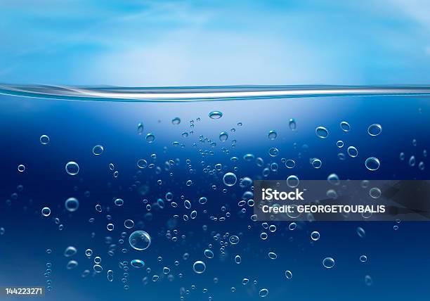 Пузырьки Горизонт 1 — стоковые фотографии и другие картинки Без людей - Без людей, Вода, Волна