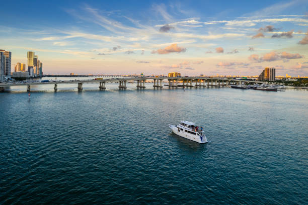 istock Boat navigating in Biscayne bay with McArthur Causeway bridge in the back 1442239099