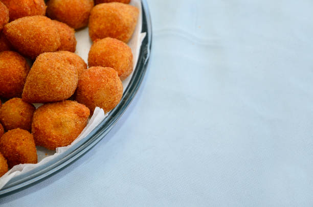 istock chicken drumstick served in cafeterias 1442266422