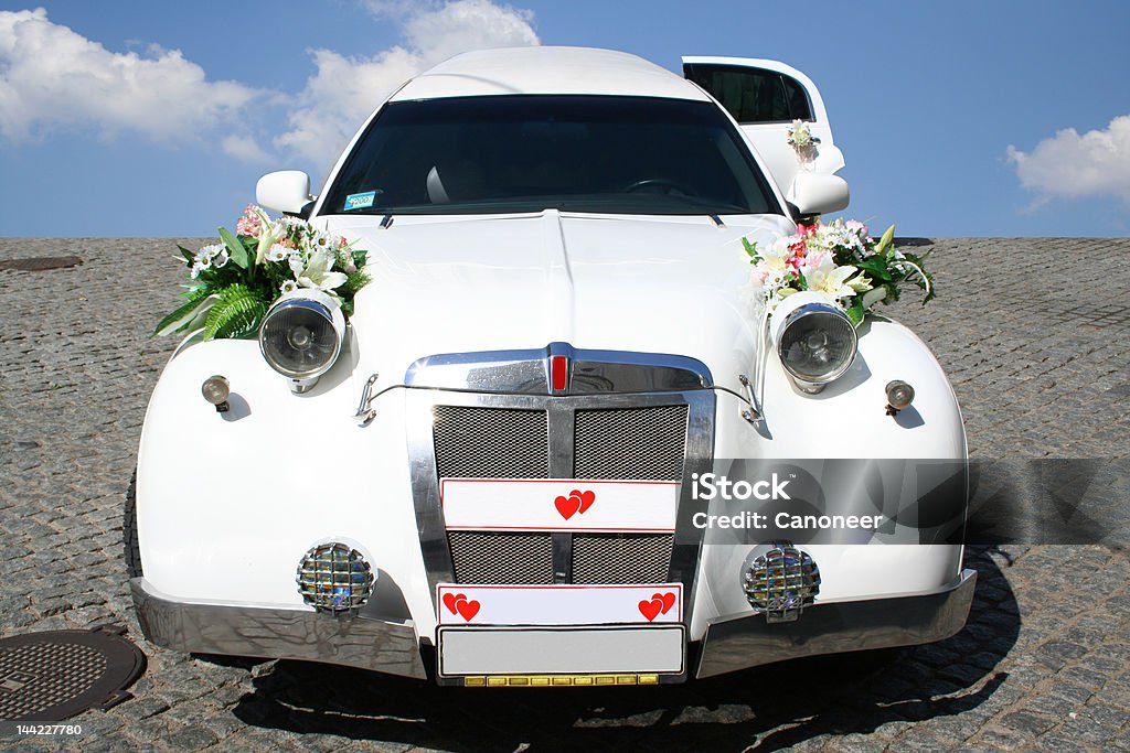 Лимузин в рай - Стоковые фото Just Married - английское словосочетание роялти-фри