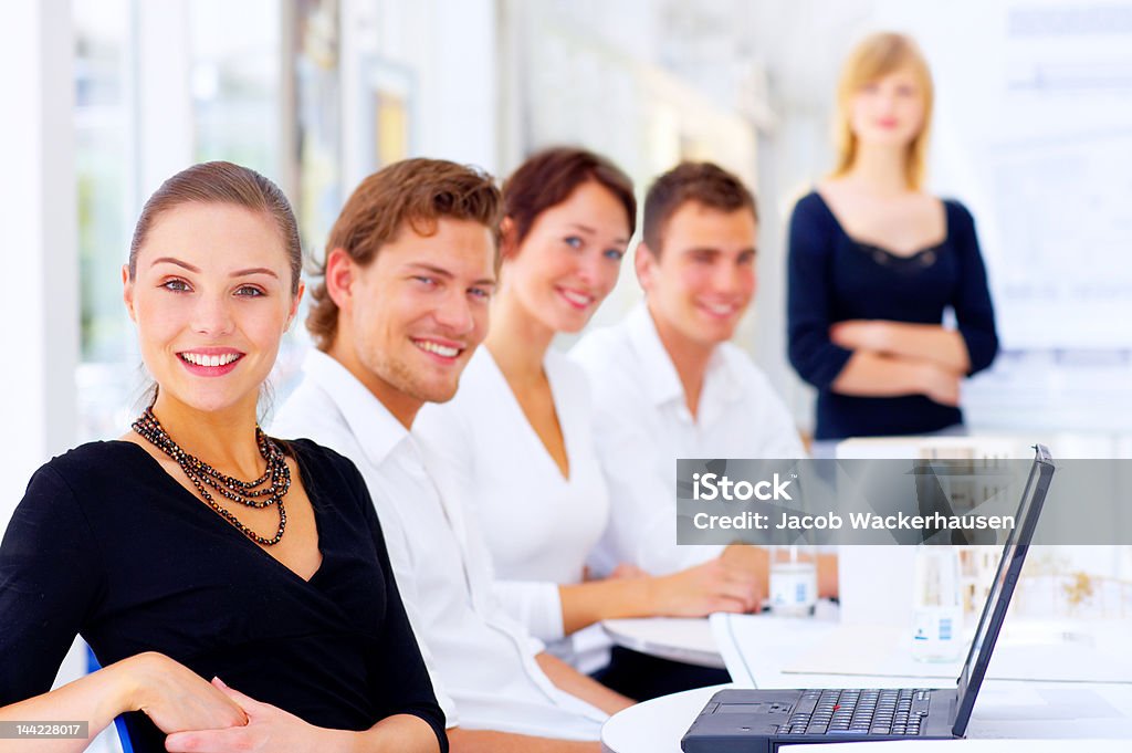 Grupo de empresários - Royalty-free Espreitar Foto de stock