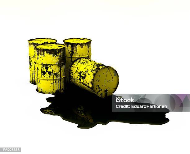 Barris Sinal De Radioatividade - Fotografias de stock e mais imagens de Amarelo - Amarelo, Barril, Bidão