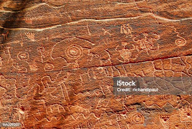 Indianpetroglyphen Auf Red Rock Stockfoto und mehr Bilder von Arizona - Arizona, Montezuma Castle-Naturdenkmal, Nationalmonument