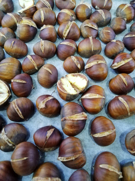 Castanas Inside 300+ Roasted Chestnuts In Istanbul Stock Photos, Pictures & Royalty ...
