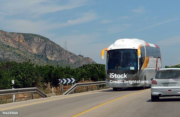 트래픽 고속도로에 대한 스톡 사진 및 기타 이미지 - 고속도로, 교통, 대형 버스