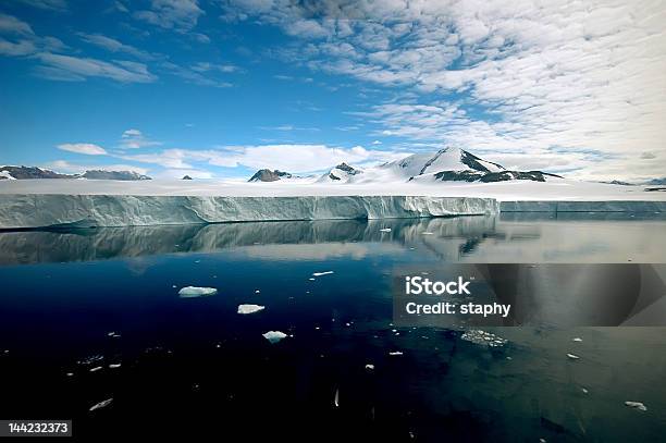 Pure Антарктика — стоковые фотографии и другие картинки Айсберг - ледовое образовании - Айсберг - ледовое образовании, Антарктика, Величественный