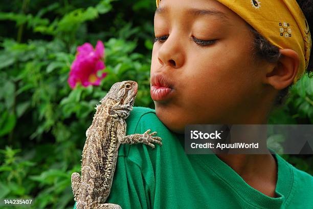 Junge Mit Lizard Stockfoto und mehr Bilder von Echse - Echse, Haustier, Kriechtier