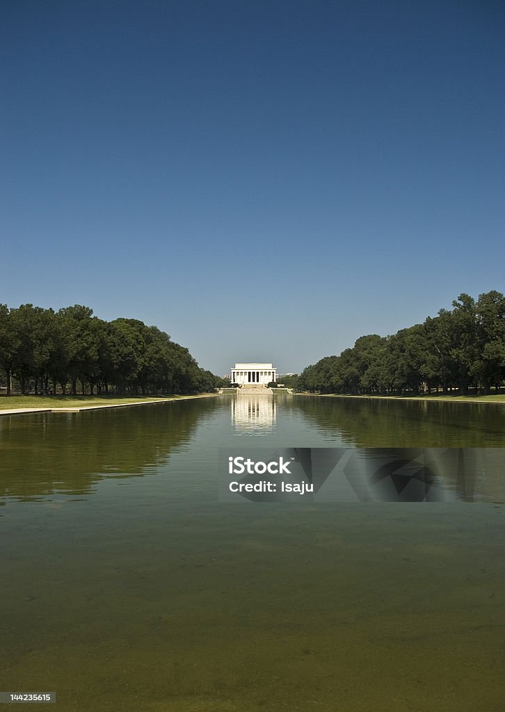 A piscina e o Lincoln Memorial - Foto de stock de Azul royalty-free