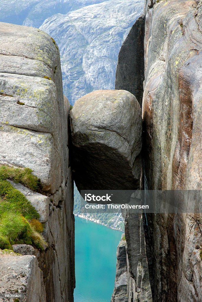 Kjeragbolten, Kjerag - Foto de stock de Kjeragbolten royalty-free