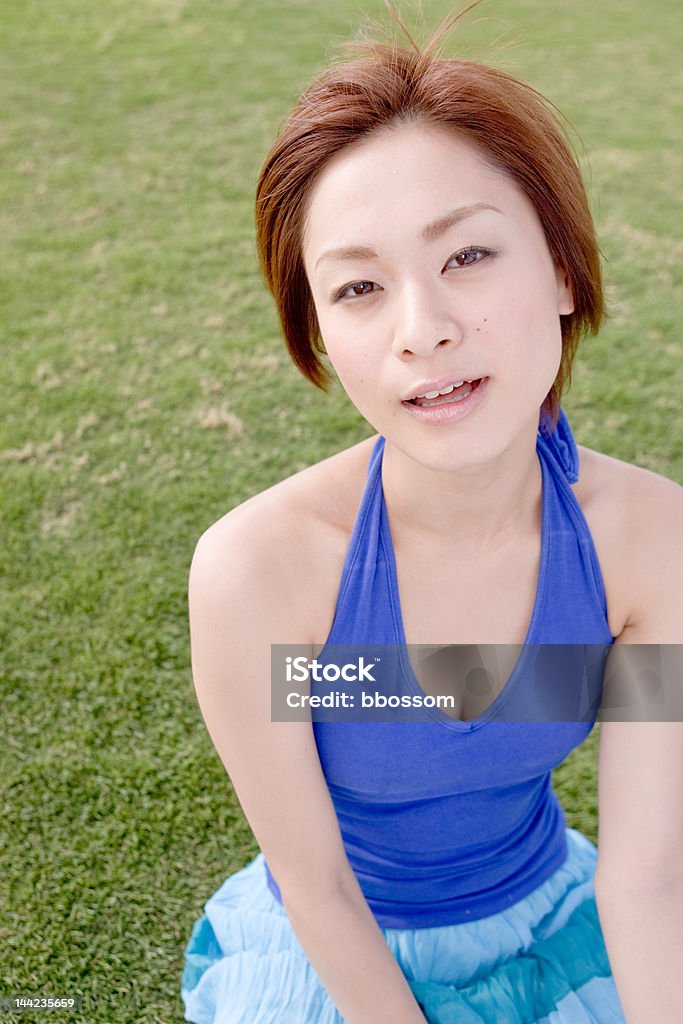 Retrato de mujer bonita japonesa (vista - Foto de stock de 20-24 años libre de derechos