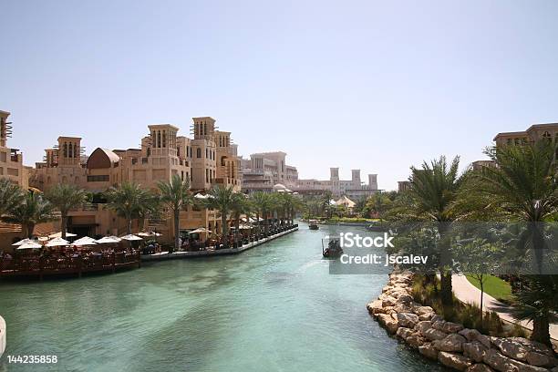 Al Qasr Resort Jumeirah - Fotografias de stock e mais imagens de Ao Ar Livre - Ao Ar Livre, Baía, Cultura Persa
